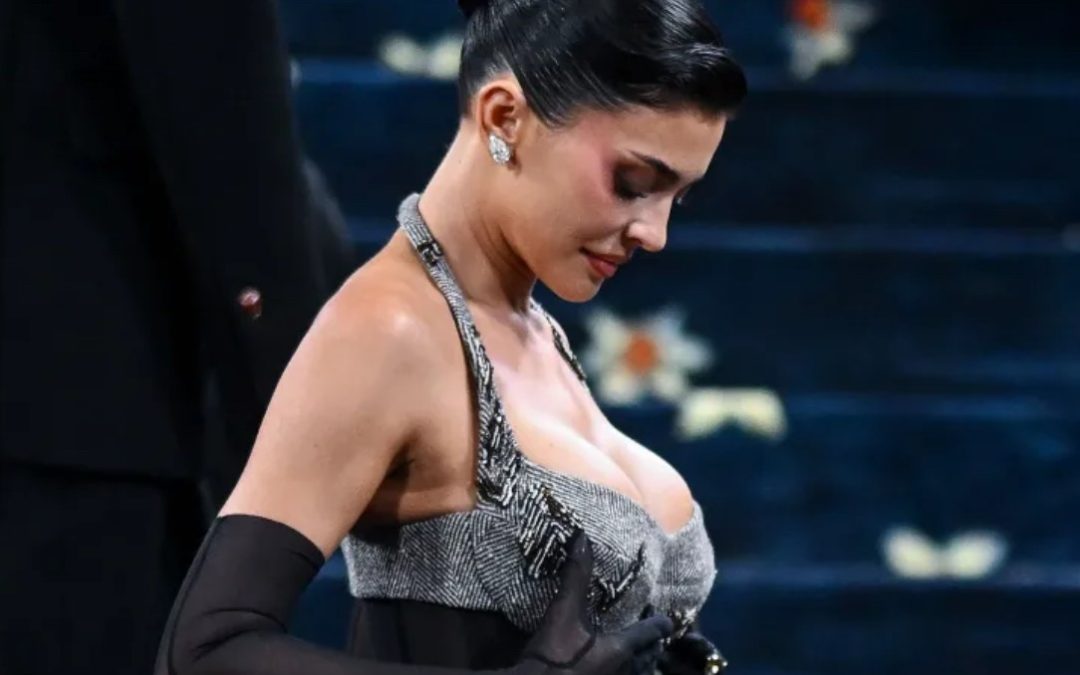 Please Don’t Start Asking Me for the “Kylie Jenner Boob Job”